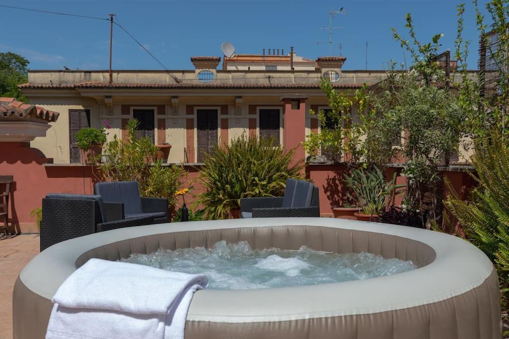 Penthouse With Jacuzzi On Private Terrace In Trastevere Rom Eksteriør billede