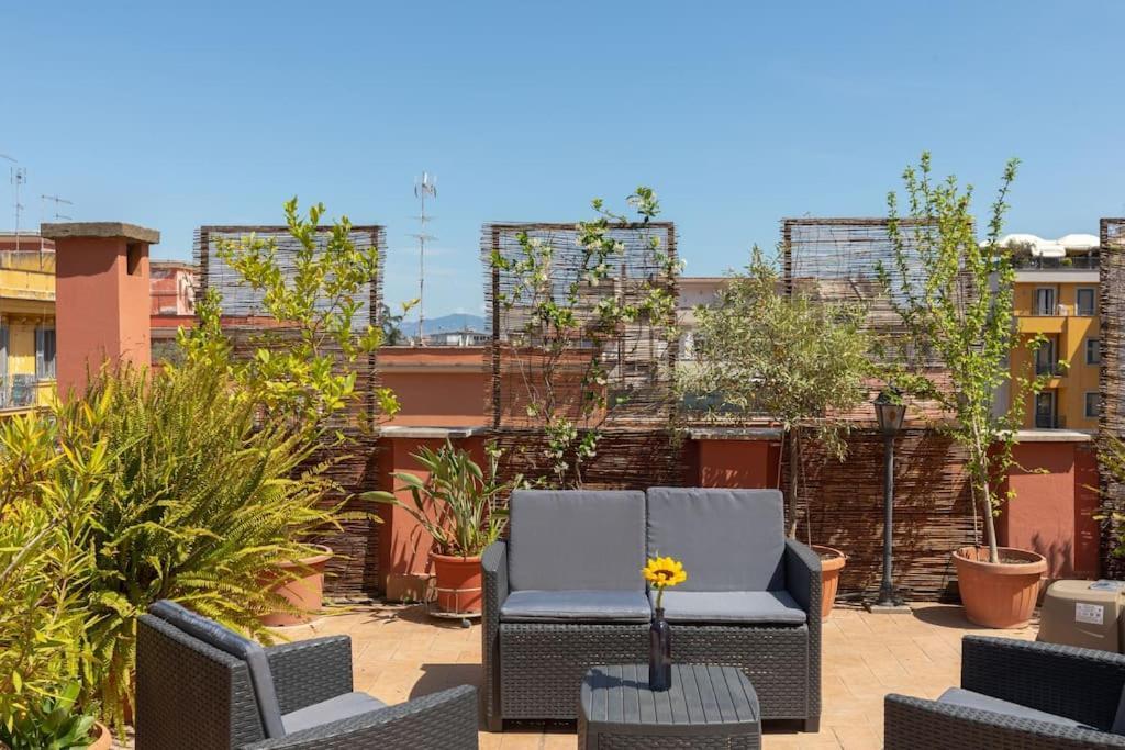 Penthouse With Jacuzzi On Private Terrace In Trastevere Rom Eksteriør billede